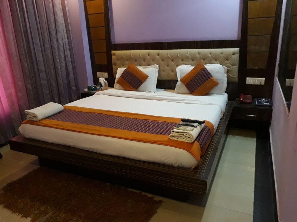 Hotel Grand Plaza Új-Delhi Kültér fotó