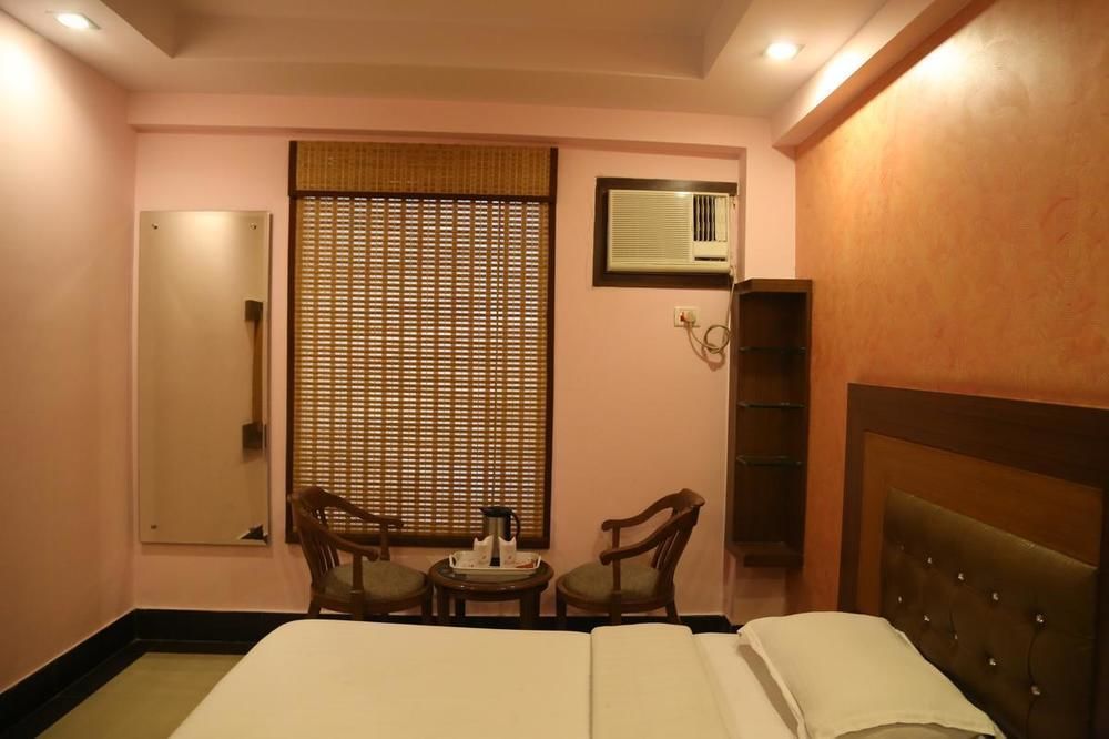 Hotel Grand Plaza Új-Delhi Kültér fotó