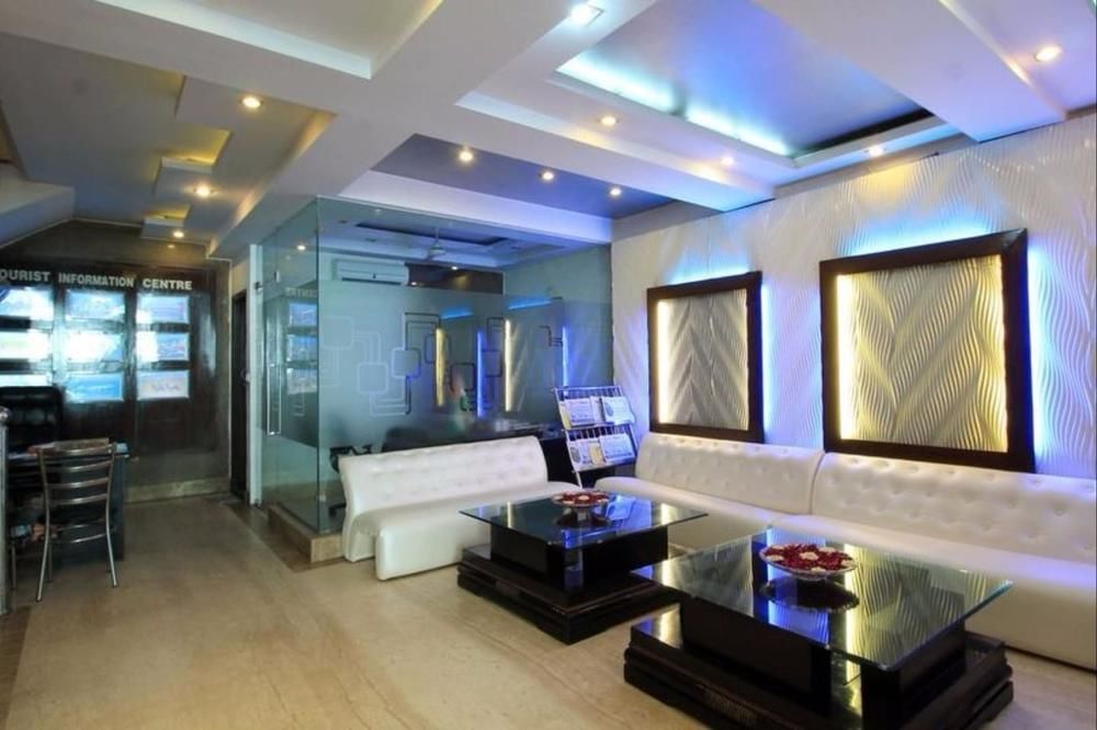 Hotel Grand Plaza Új-Delhi Kültér fotó